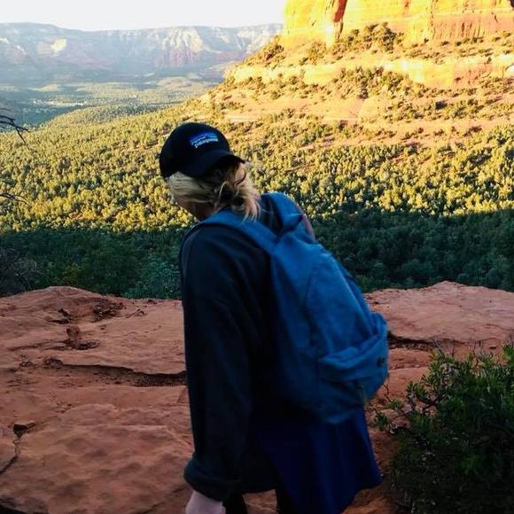 Meet your Posher, Olivia - Picture 1 of 1